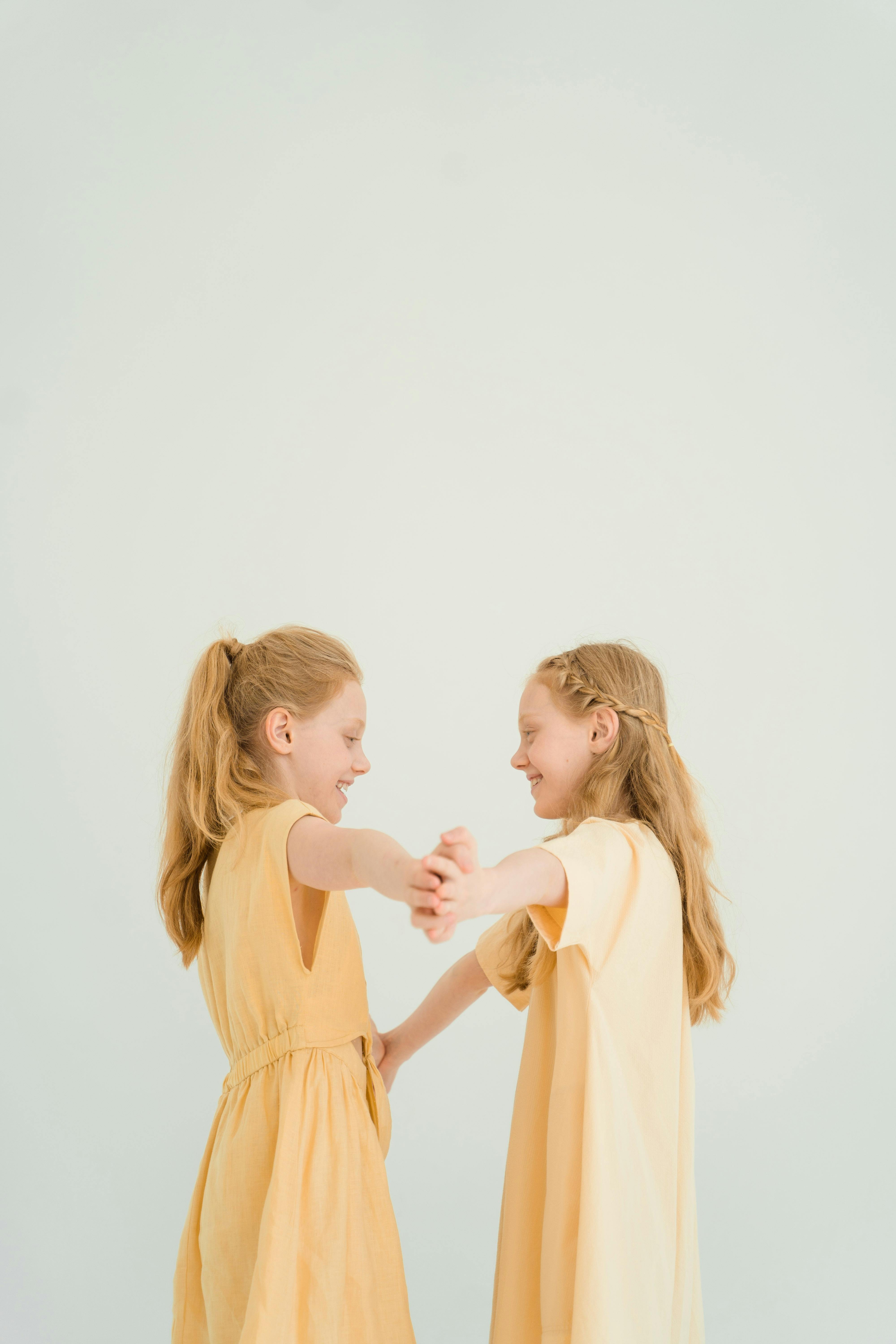 重点影片海报：霓虹街角的秘密